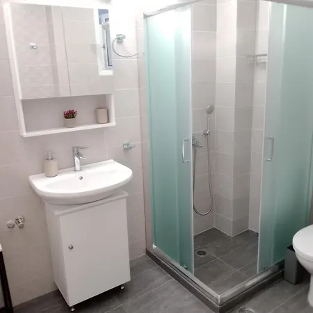 Epidavros Center * Epidaurus