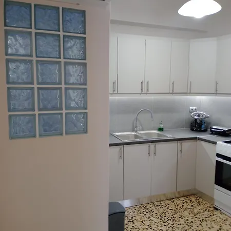 Epidavros Center דירה